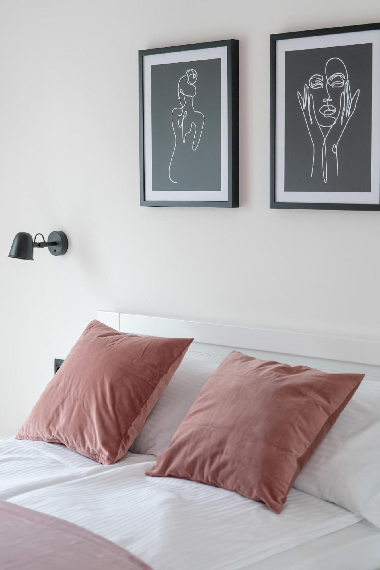 City Center Apartments With Gym & Free Garage Poznan By Noclegi Renters Extérieur photo