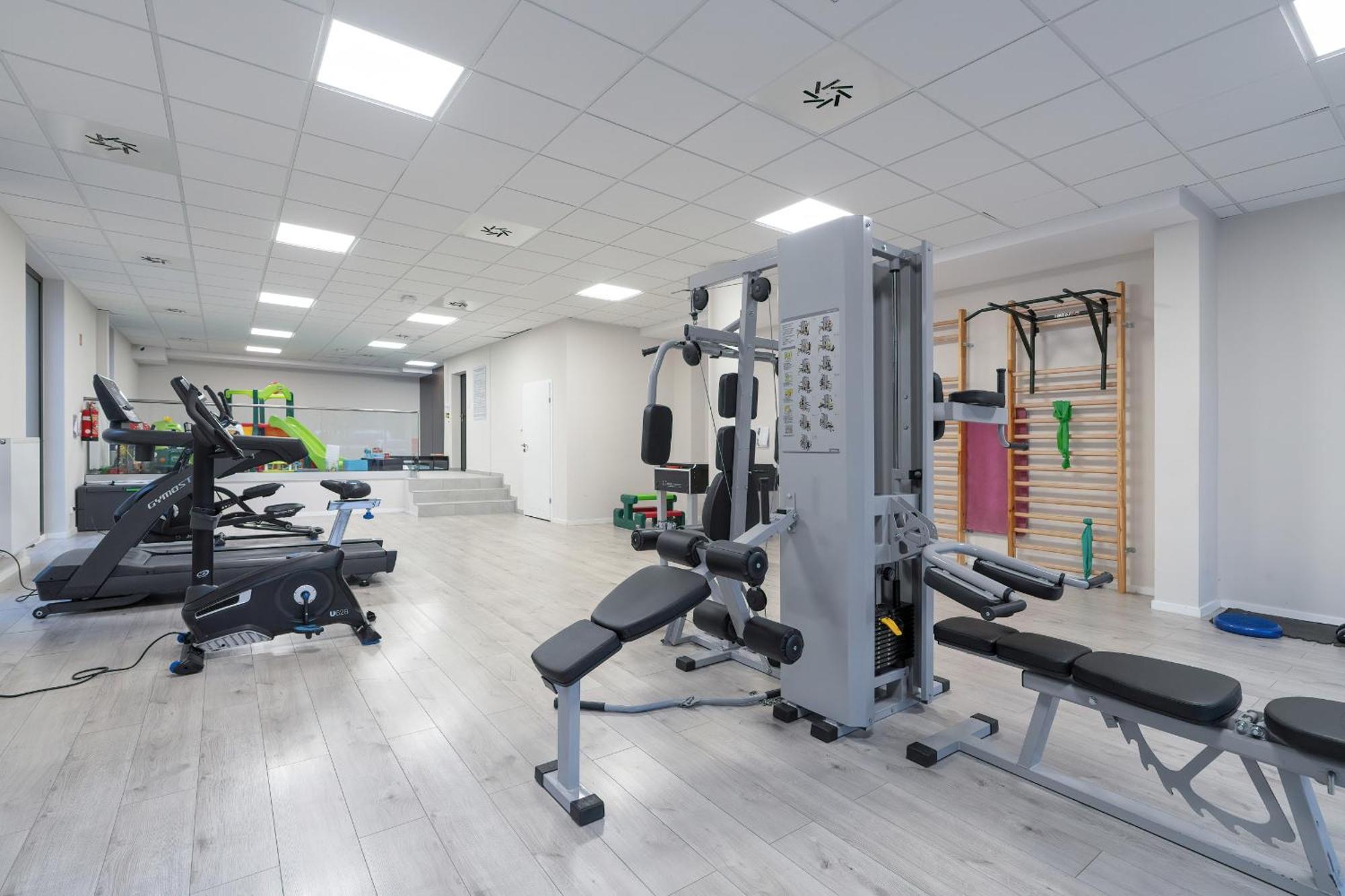 City Center Apartments With Gym & Free Garage Poznan By Noclegi Renters Extérieur photo