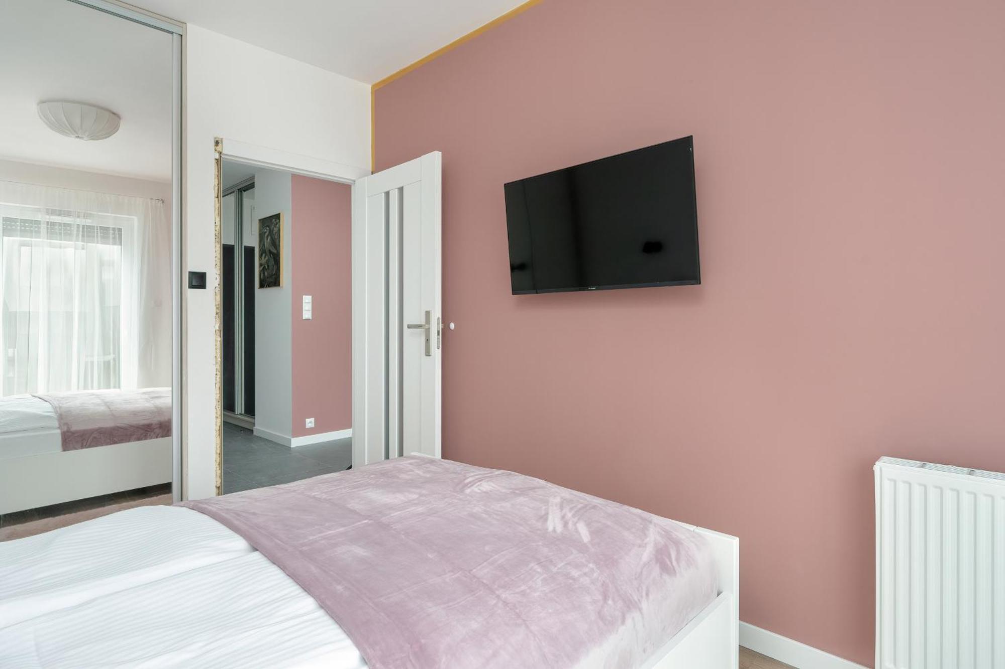 City Center Apartments With Gym & Free Garage Poznan By Noclegi Renters Extérieur photo